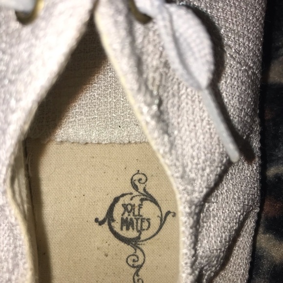 gently used shoes, still in great condotion - Picture 3 of 3